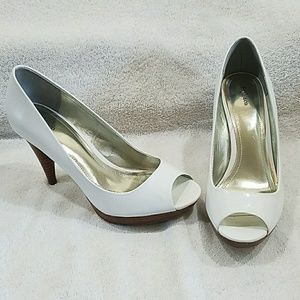 Style & Co White peep toe Heels